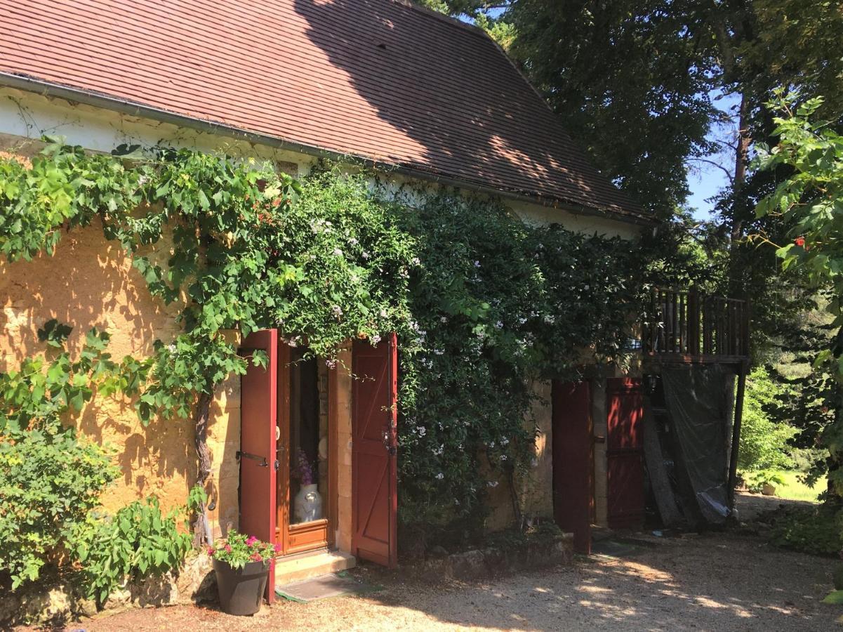 Chambres d'hotes Les Coustilles Saint-Alvère Extérieur photo